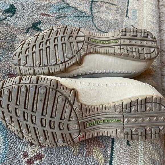 Sketchers Jaywalk relaxed fit with memory foam size 7 Pre Loved - Picture 4 of 5